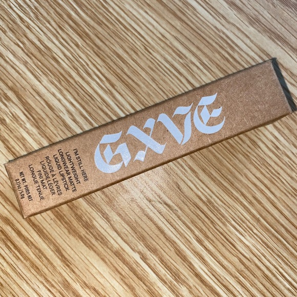 NIB - GXVE BY GWEN STEFANI
I’m Still Here Longwear for lips - Picture 3 of 13